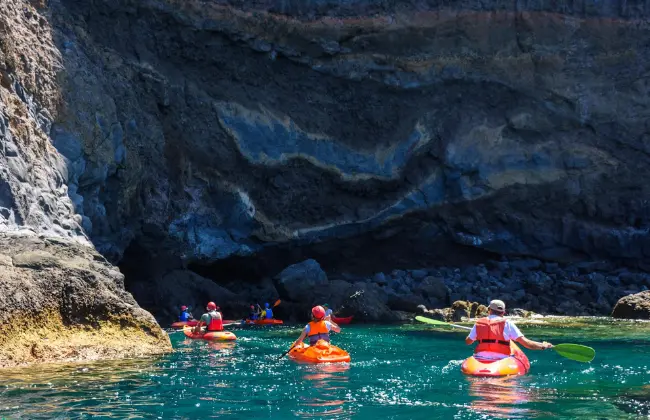 Kayak Tour to Cueva Bonita – Sea Adventure from Porís de Candelaria, La Palma